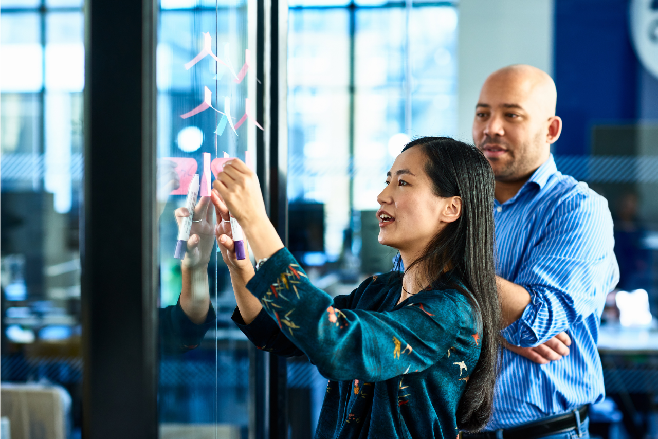 How do leaders plan to transform their business in 2025?